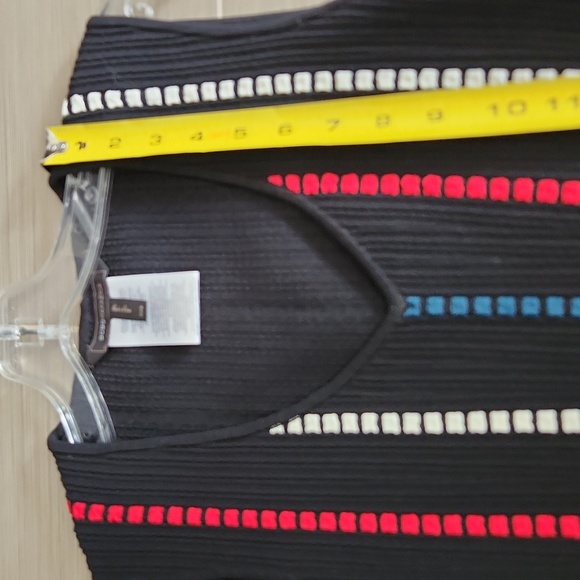 BCBGMAXAZRIA Laure Geometric Knit Jacquard Peplum Top - Picture 11 of 17